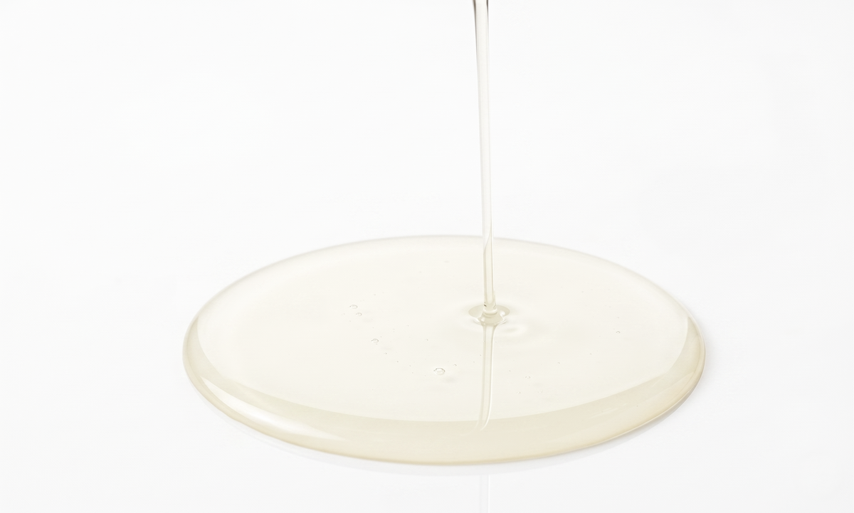Harumi Tea Tree Pore Cleansing Oil - Textura